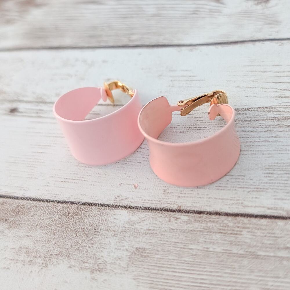 Vintage Clip On Earrings Mismatched Pink Chunky Hoops - Repair Needed